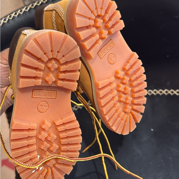 Timberland used size 8  boy - Picture 4 of 8